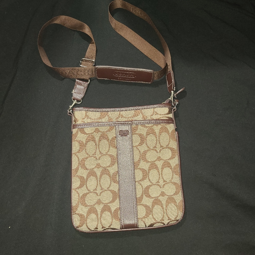 Coach Rowan file bag in signature canvas